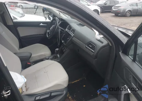 2020 Volkswagen Tiguan 2.0T Se/2.0T Se R-Line Black/2.0T Sel из США, поврежденный, VIN 3VV2B7AX5LM104011